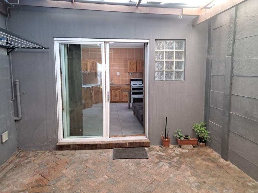 4 Bedroom Property for Sale in Rondebosch East Western Cape